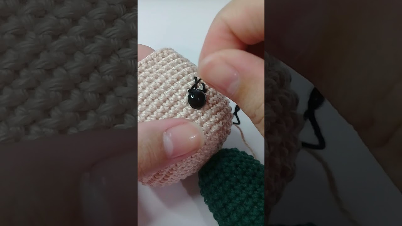 Bordando Olhos de Boneca Amigurumi