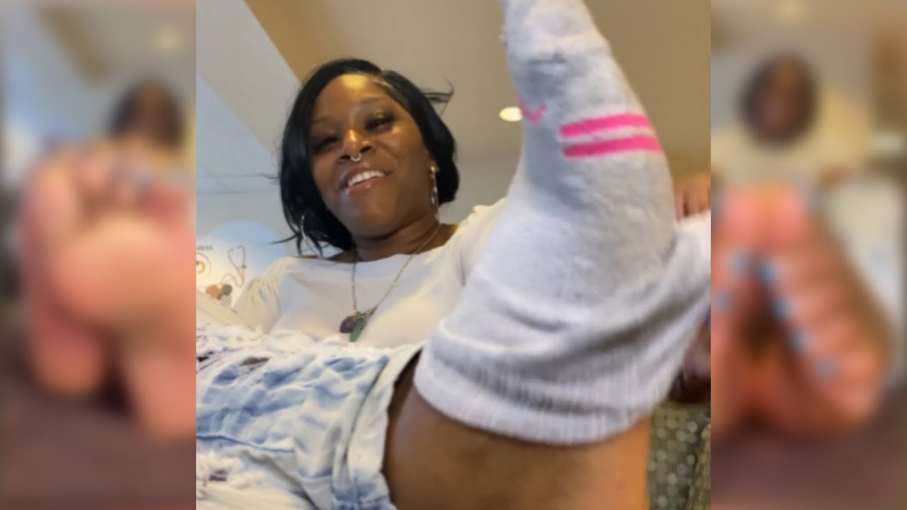 Interviewing a Therapist About Her Soles 118| Public Feet Interview | Scouting Soleful Stories
