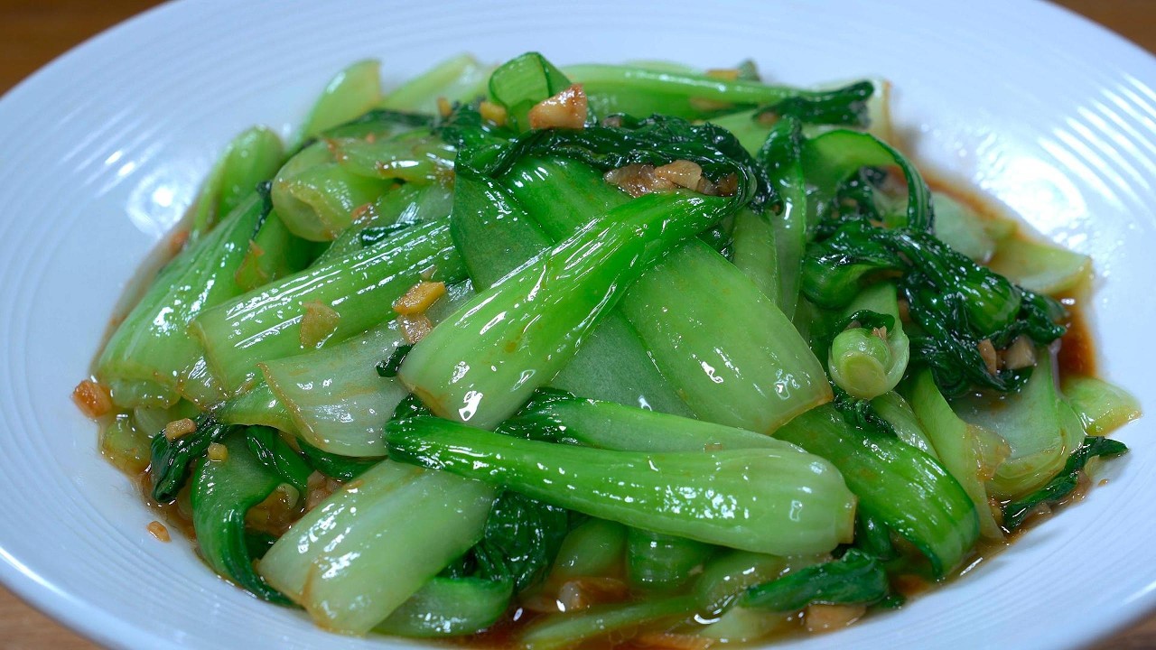 炒青菜时最忌讳直接下锅炒，教你一招，青菜鲜嫩脆爽，不出水不发黄不发蔫，全家都喜欢吃#like #food #美食分享日常 #drone