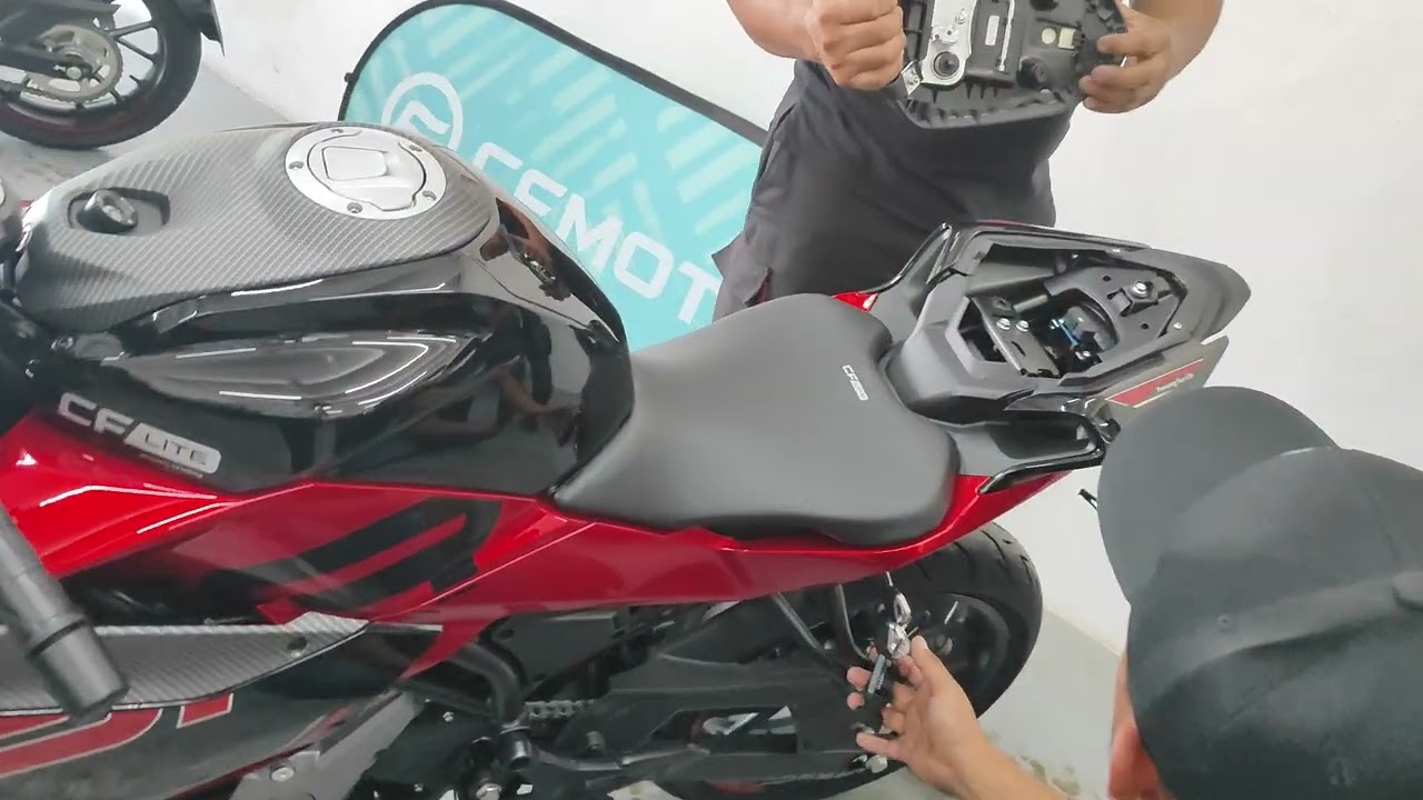Instrucciones por  Jefe de Mecánicos CF Moto CD Victoria.