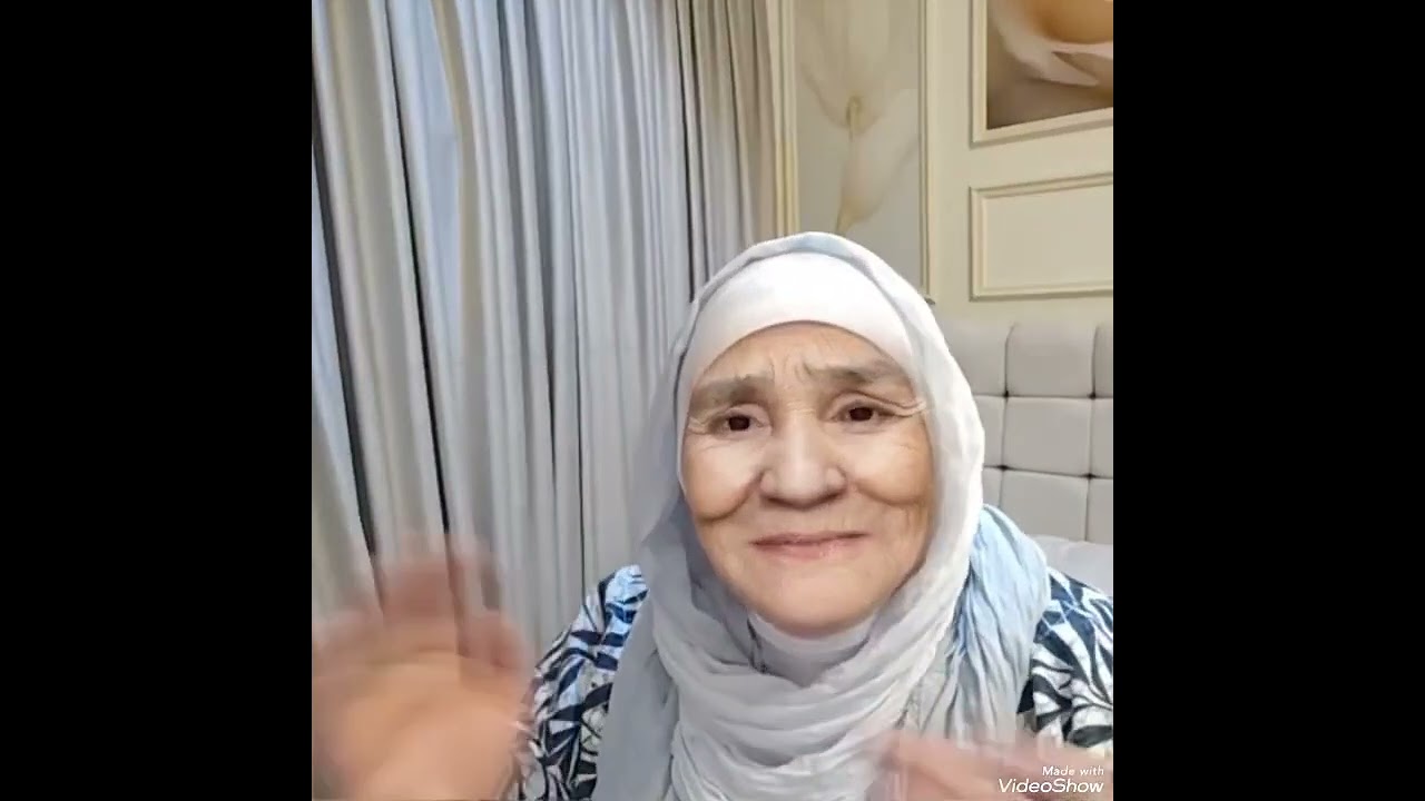 عيب كده  يام چني احنا مش شحا تين حتي الحاجات دي كمان بتتاجري بيها..انتي تتحـ بسي بسبب الاساءه للبلد 