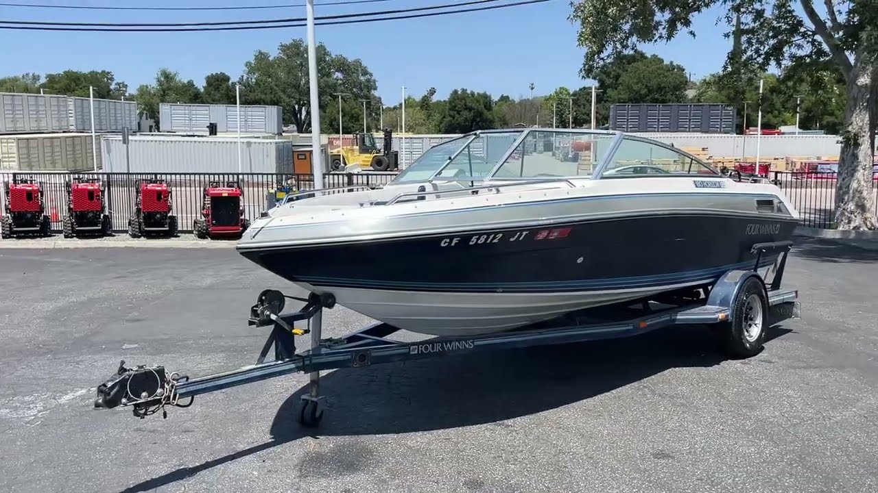 1989 Four Winns 180 Horizon Boat