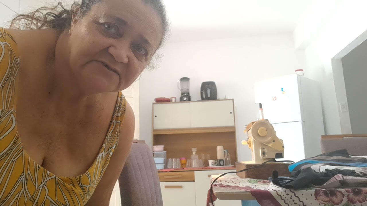 Mais uma atividade , consertando roupas  💖