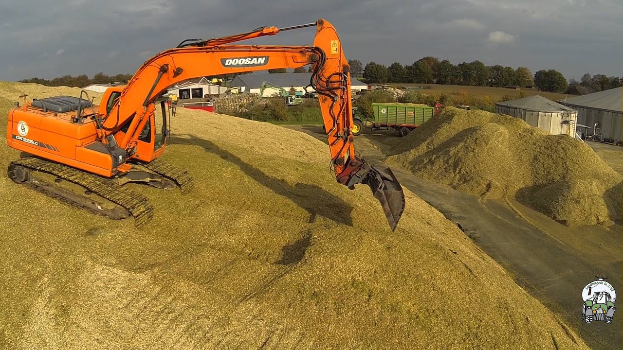 Maissilo Extrem / Doosan Kettenbagger / JCB / Claas / John Deere / Fendt