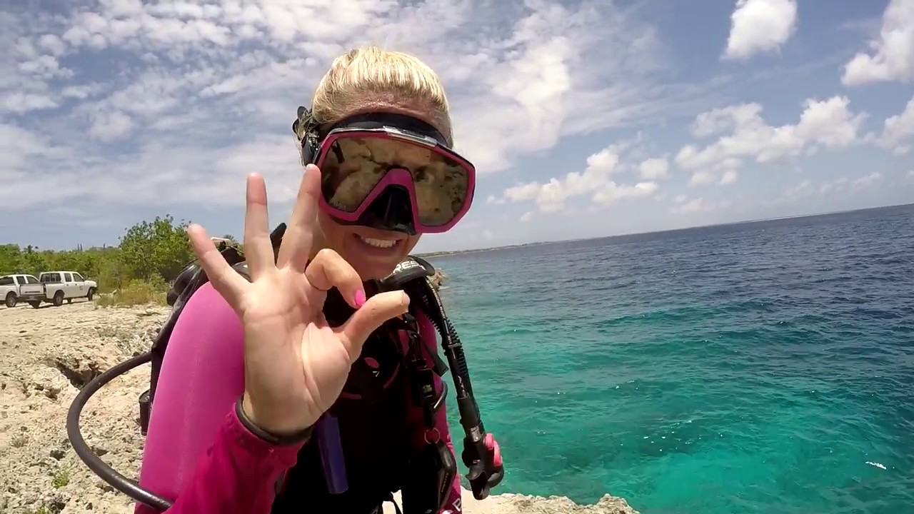 Oil Slick Leap - Bonaire