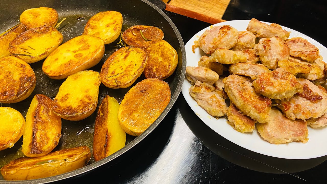 ￼Filetto di maiale con crosticina e patate in padella.