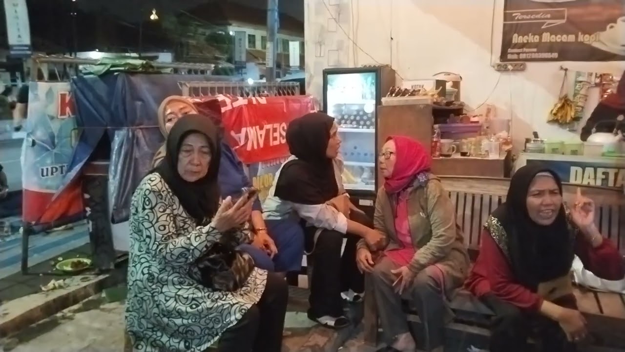 Nonk Liz and Ambu Tuti Studio 21 Alun2 Karawang 14 Peb 2026