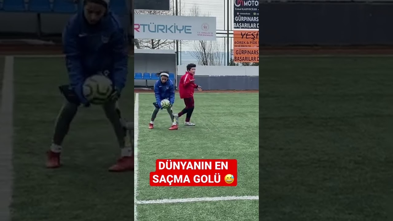 D&uuml;nyanın en sa&ccedil;ma gol&uuml; 😅