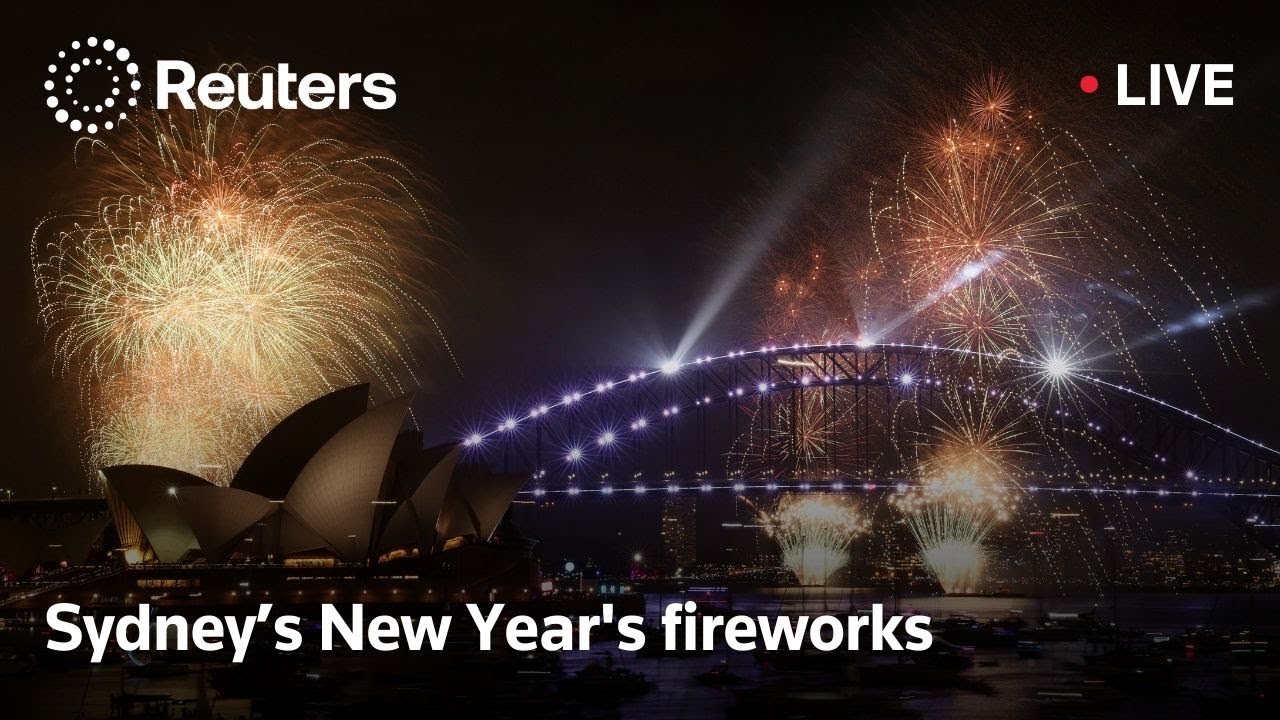 LIVE: New Year's Eve fireworks display over Sydney Harbour
