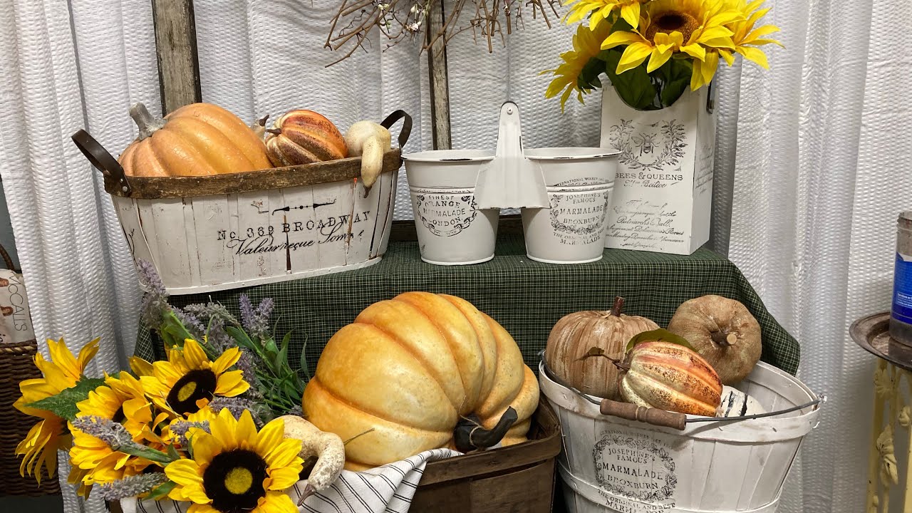 How to makeover baskets for Farmhouse decor