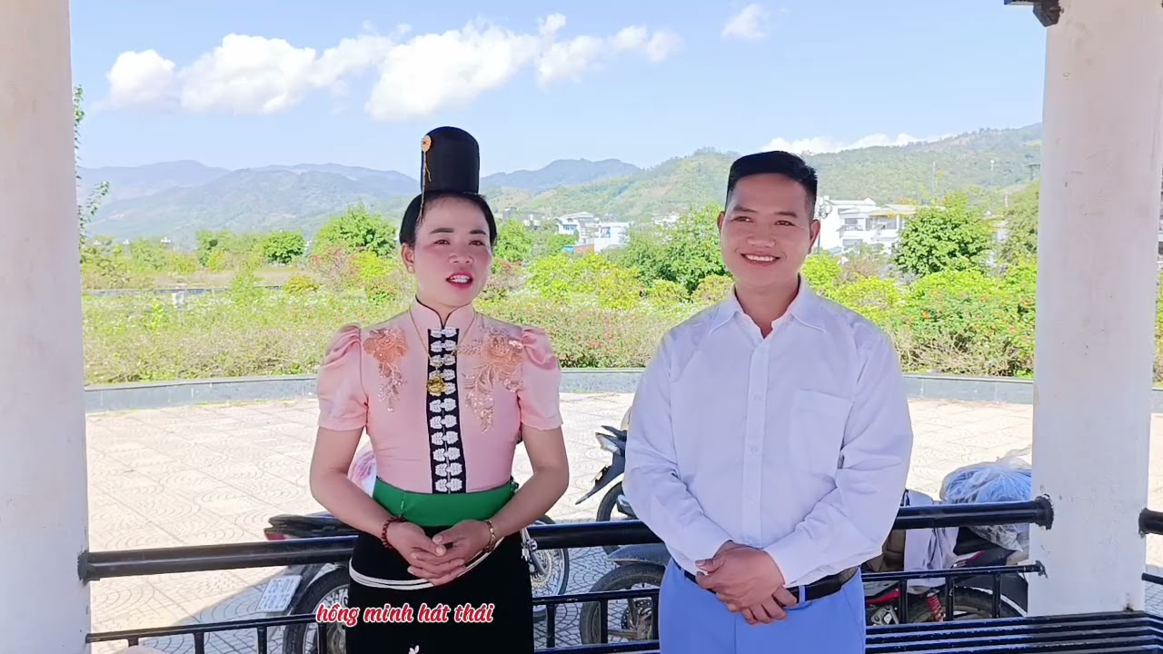 HỒNG MINH VÀ ANH XUÂN QUÝ GẶP NHAU TẠI QUẢNG TRƯỜNG SÔNG MÃ 