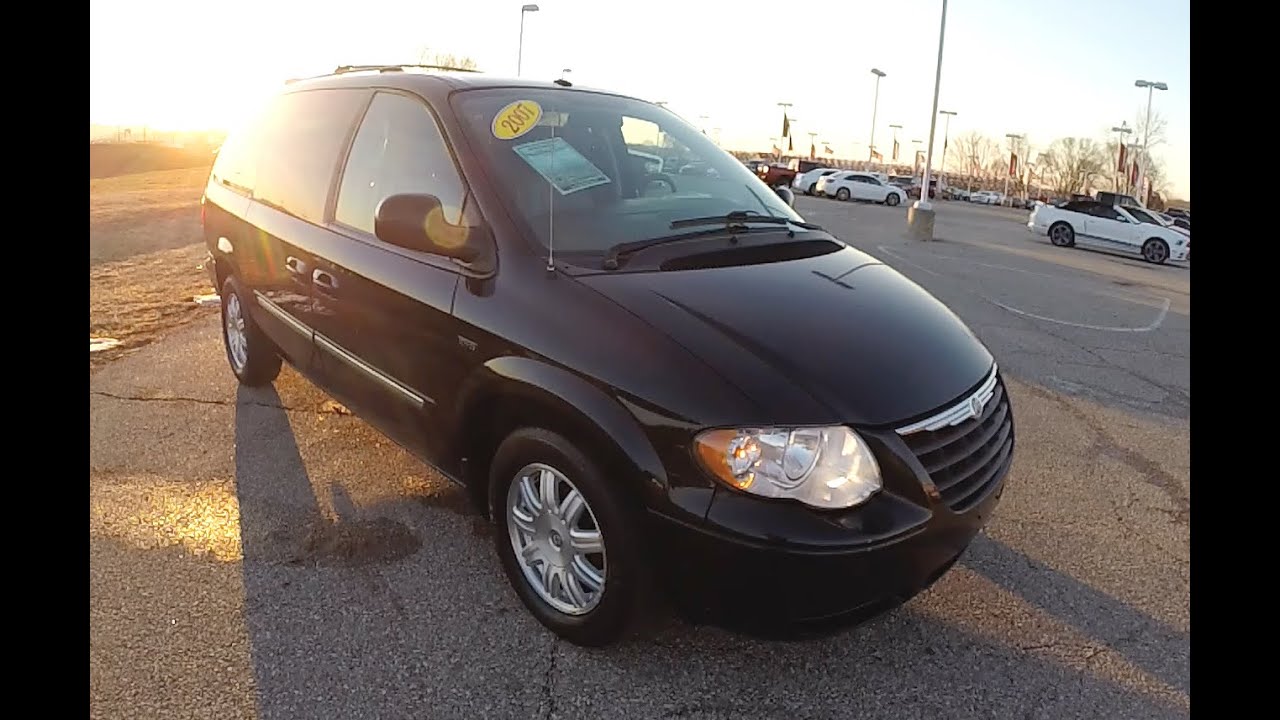 2007 Chrysler Town & Country Touring LWB Special Edition|P9997A