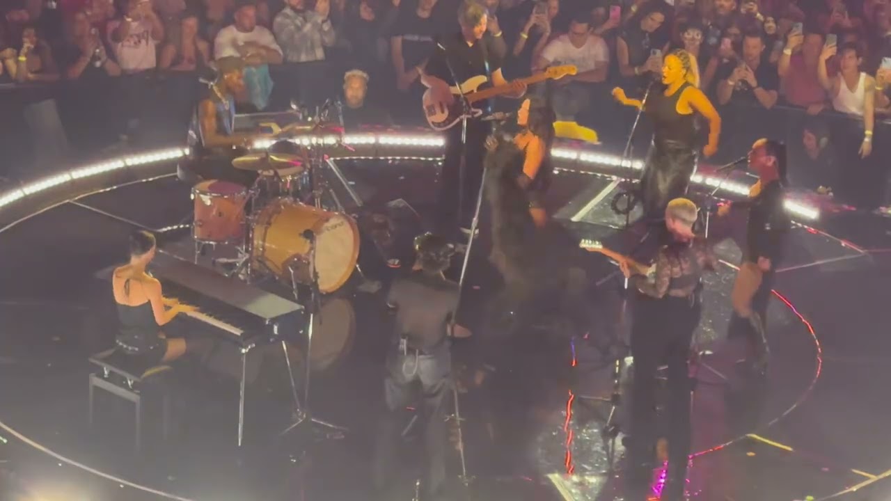 Dua Lipa Miami 9-26-25 / Conga - cover 