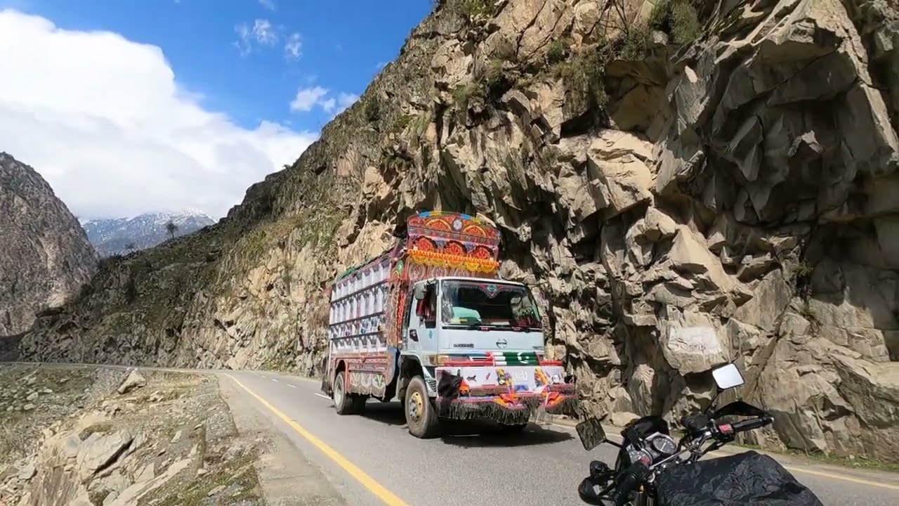 Exploring the Mesmerizing Route from Lahore to Khaplu | Part 1 | Thakot to Chillas