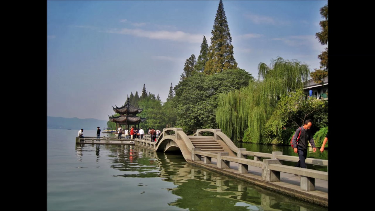 西湖春  童丽