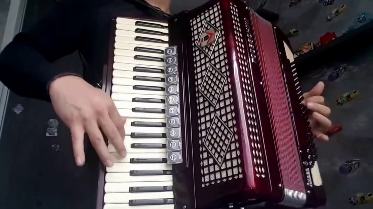 ACORDEON TODESCHINI SUPER 8 4/5 OITAVADO REL&Iacute;QUIA APROVEITEM .