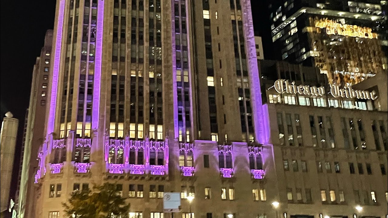 Experience urban luxury in downtown Chicago. Live in style, like a five-star hotel - Tribune Tower