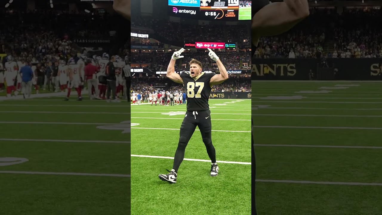 Taysom Hill and Foster Moreau lead pregame chant vs. Giants #saints #nfl