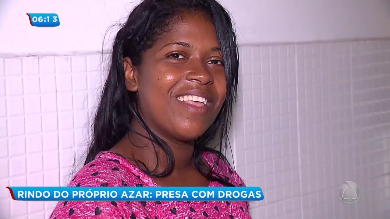 Mulher é presa tentando entrar em presidio com drogas - Balanço Geral Manhã
