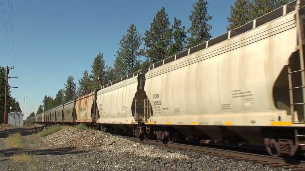 Potash on Union Pacific's Ayer Sub near Geib, WA - 08/22/2025