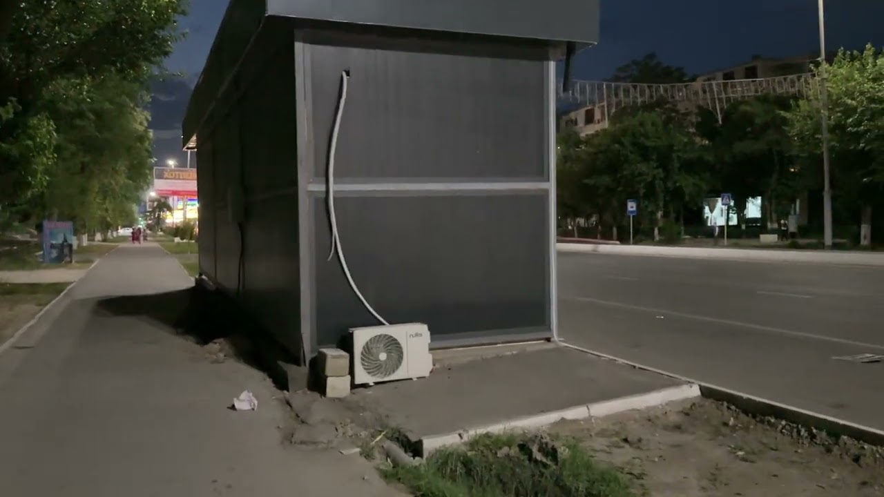 Evening Navoi city main avenue / Вечерный Навои главный проспект