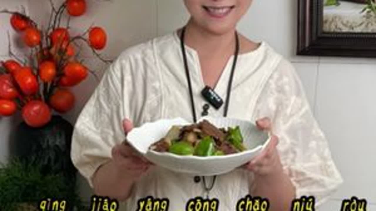 当青椒洋搭配牛肉，你可要多备点米饭了#美食分享 #  #一起学做菜 #小炒牛肉
