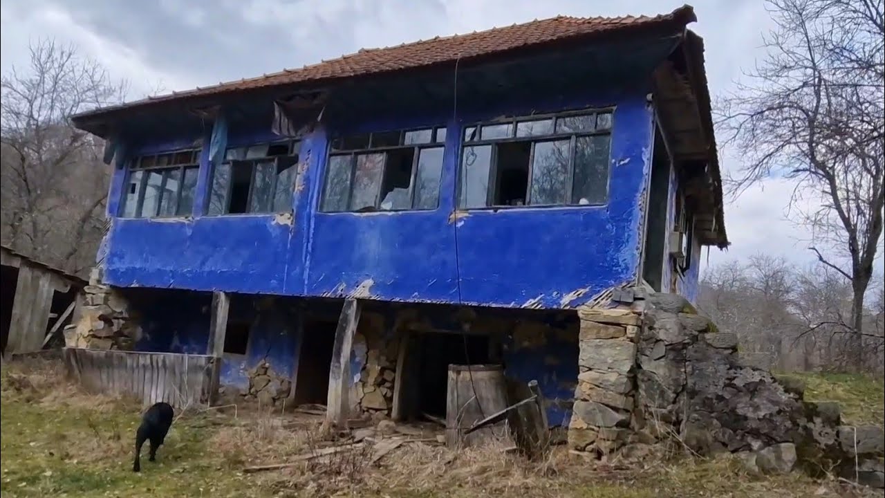 Vrea să cumpere SATUL cu 0 locuitori: cel mai frumos sat părăsit din ROMÂNIA