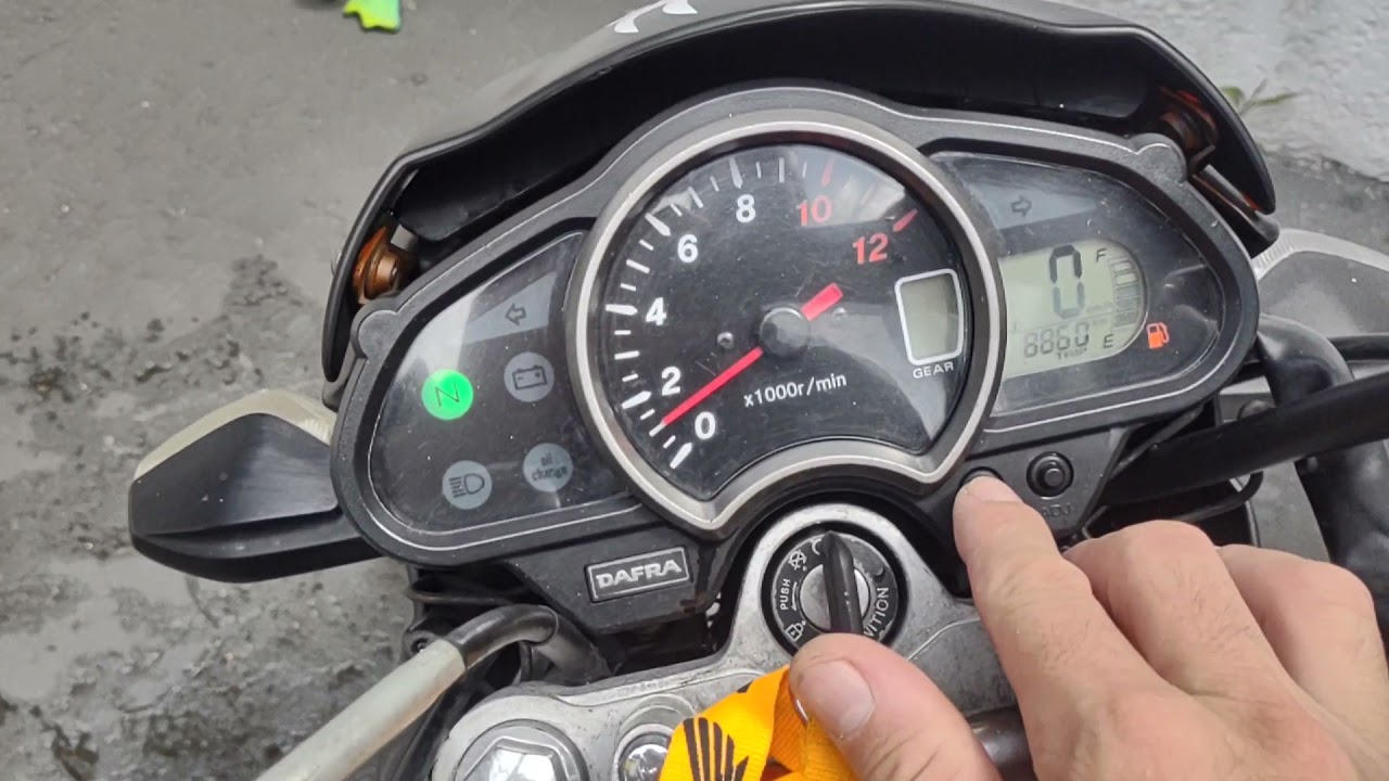 Dafra Riva 150 com escapamento da cbx 200 estrada
