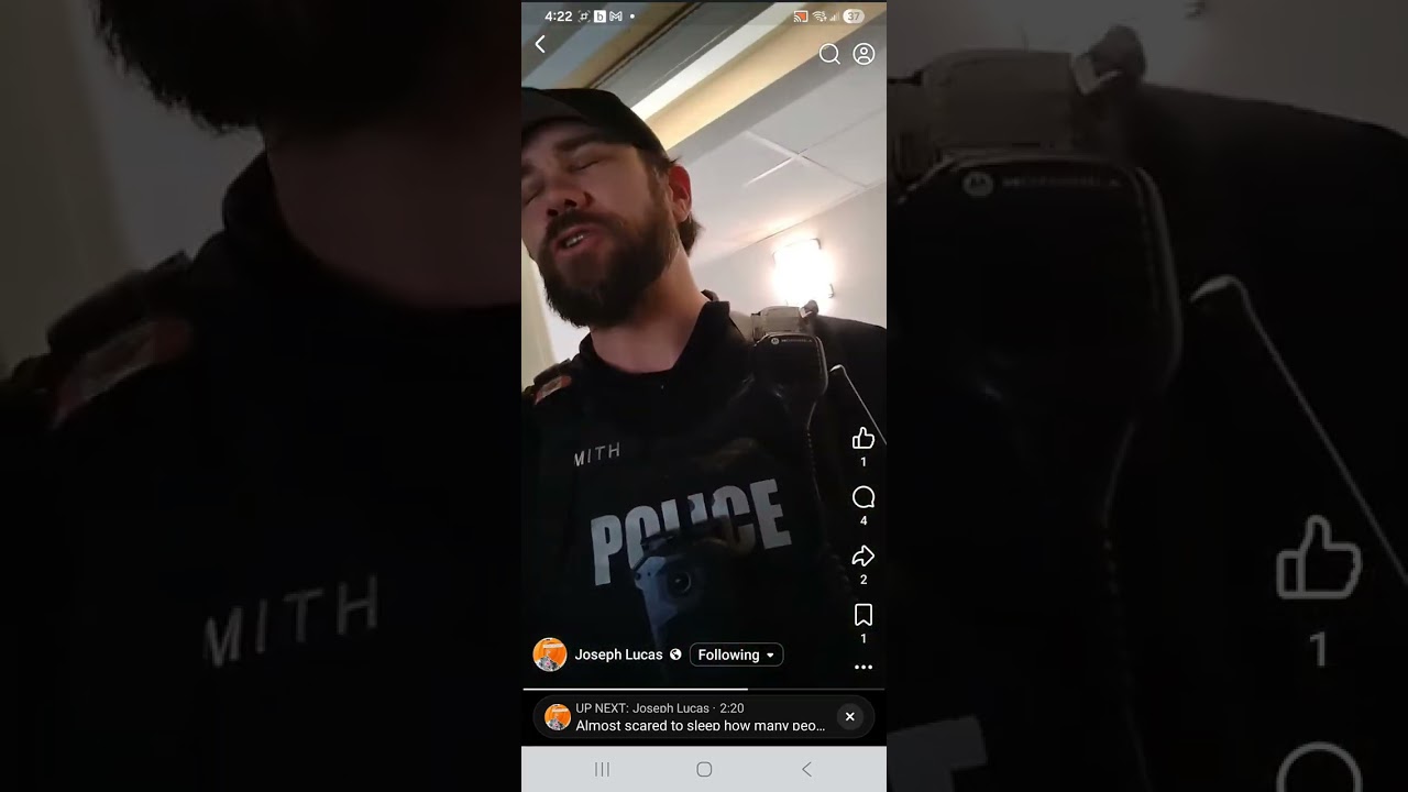 Cop thinks he can stick his foot in the door and push it open lol shut down