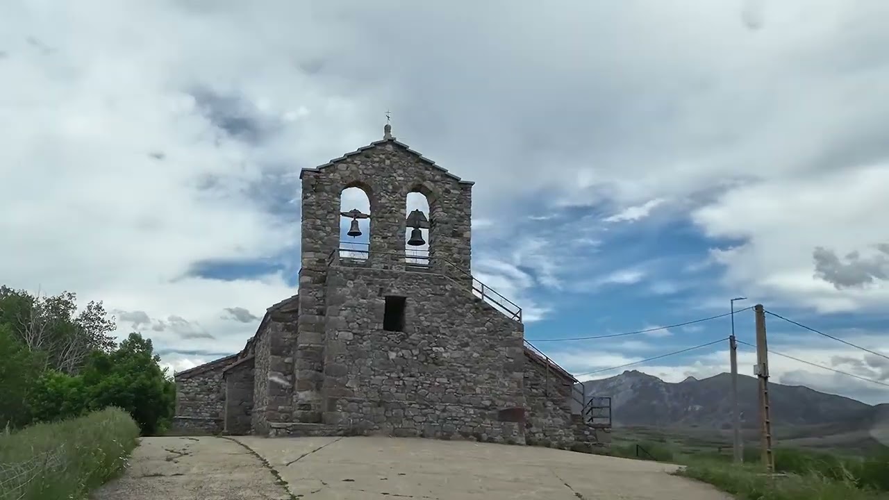 Pasando en coche por Cubillas de Arbas, #cubillasdearbas  #valledearbas
