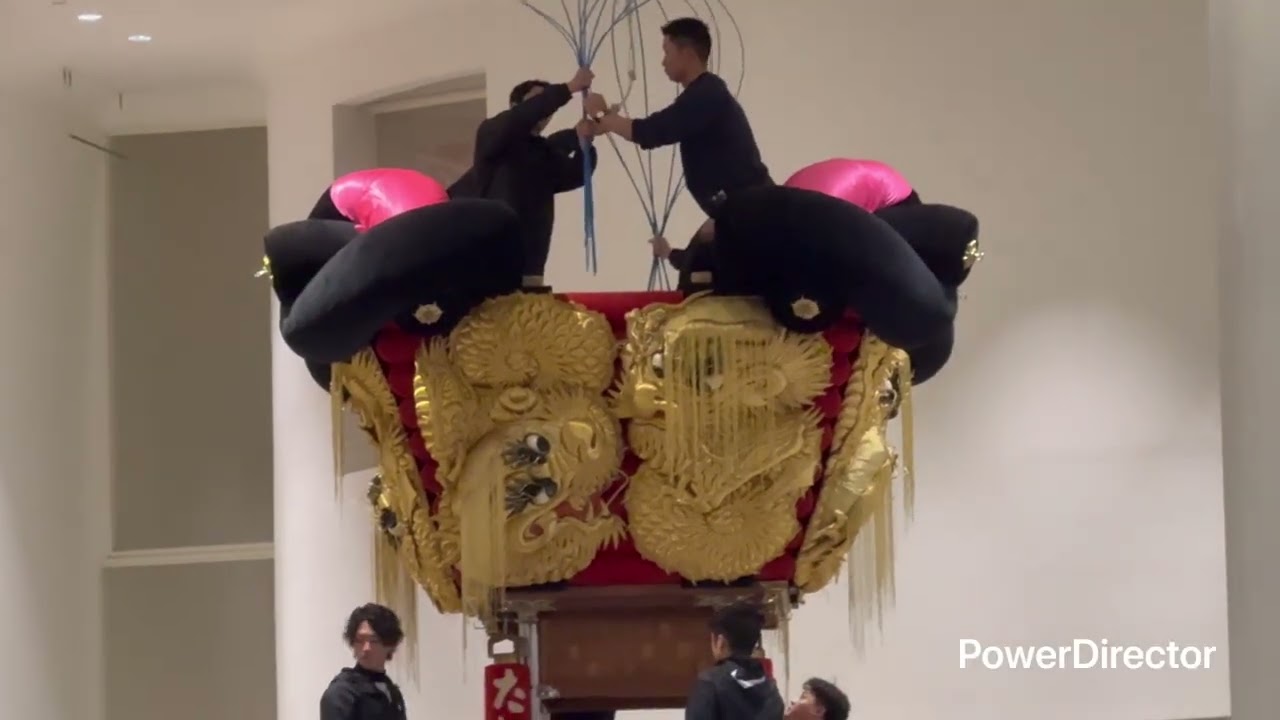 松神子太鼓台展示最終日解体作業