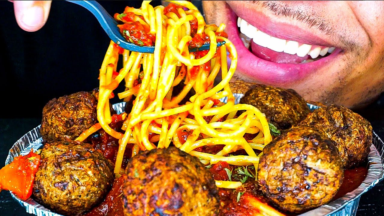 asmr spaghetti and meatballs sauce mukbang mafia recipe eating bread big bites no talking sounds