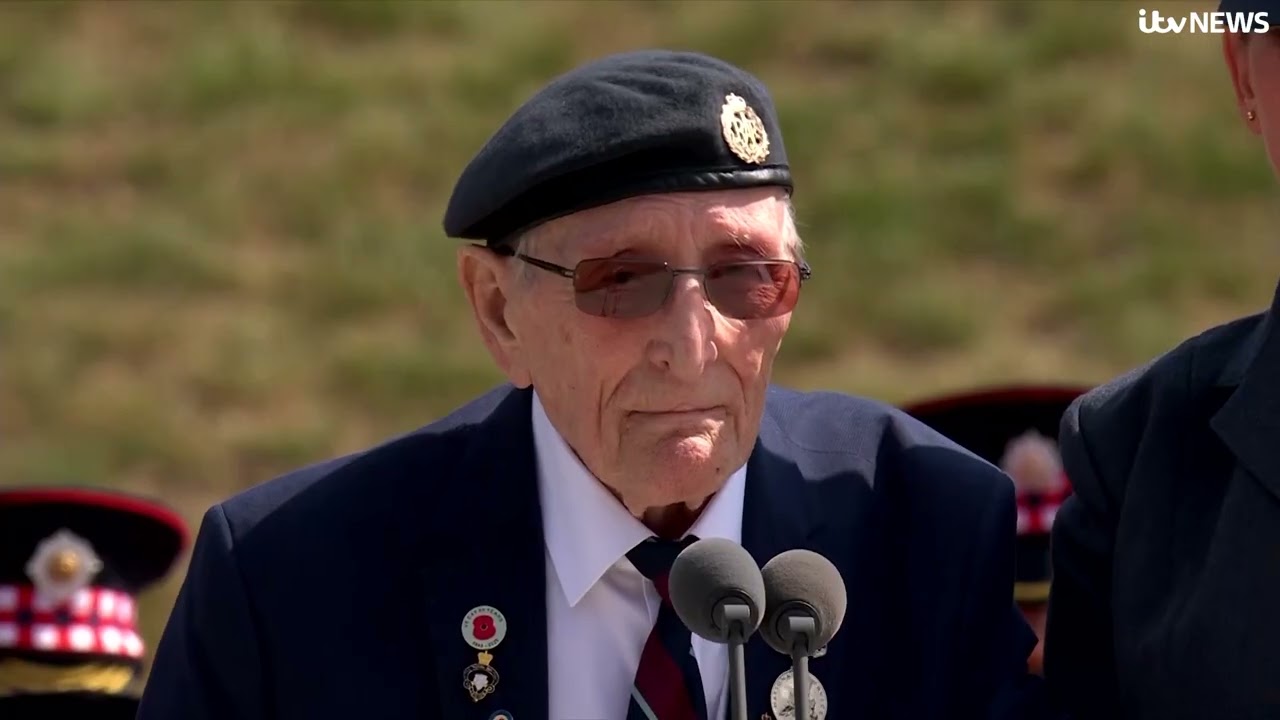 WATCH IN FULL: WWII veterans honoured at VJ Day 80th Anniversary Service | ITV News