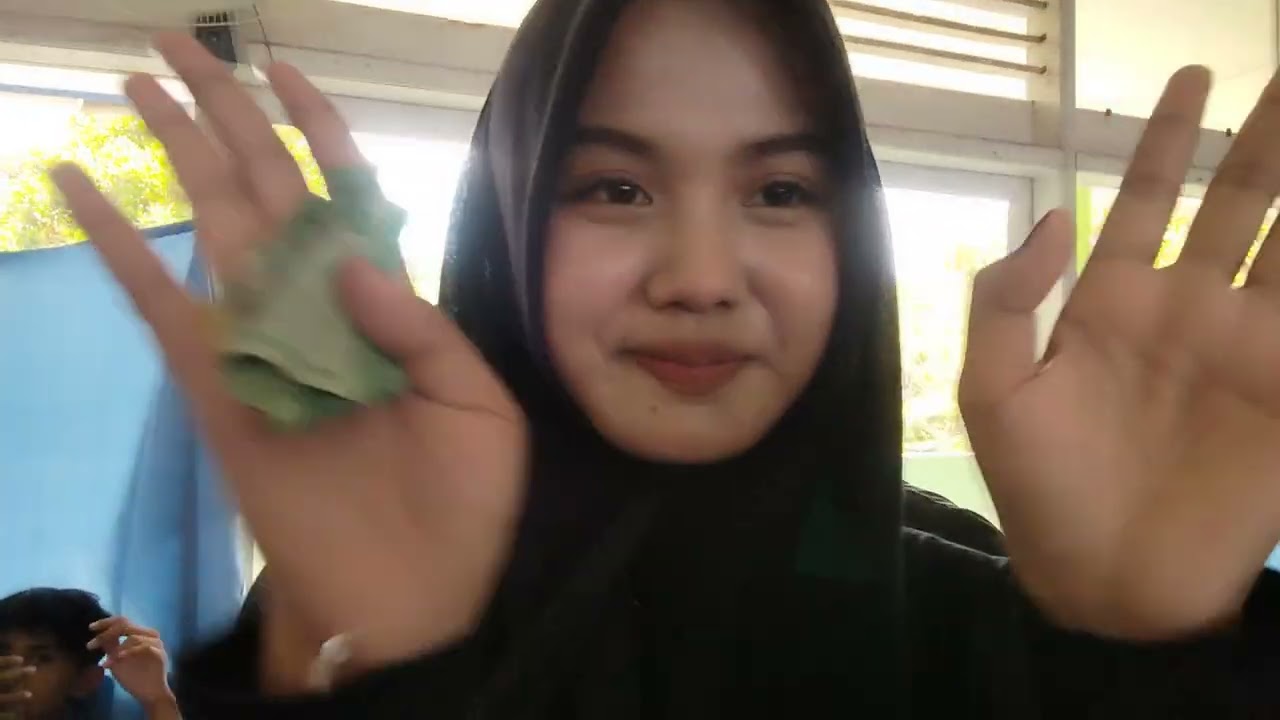 FOTO KEDUAA BAJU HITAM