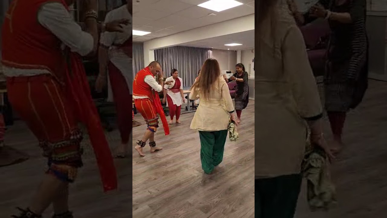 Nagara en Ahirwa ke Naach workshop met jongeren en ouderen