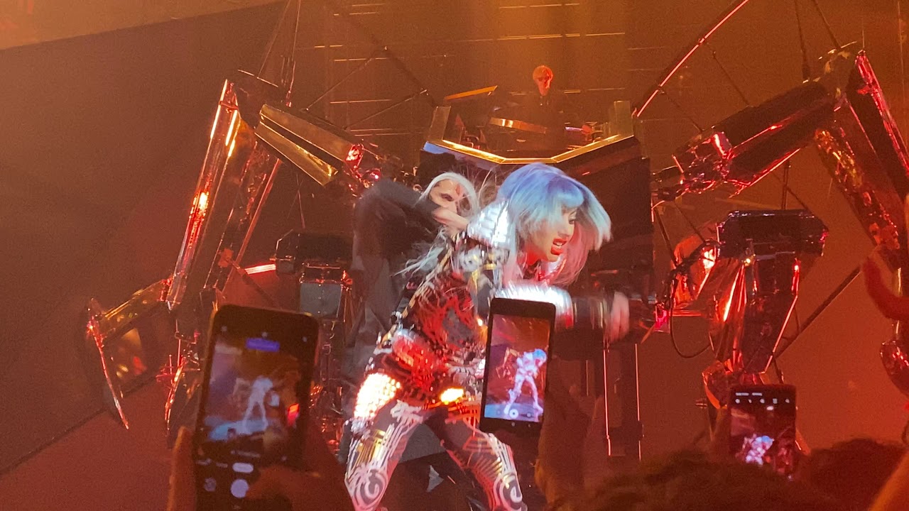 LADY GAGA - Scheiße + Judas (4K) - Enigma Live in Las Vegas - 10/17/2019