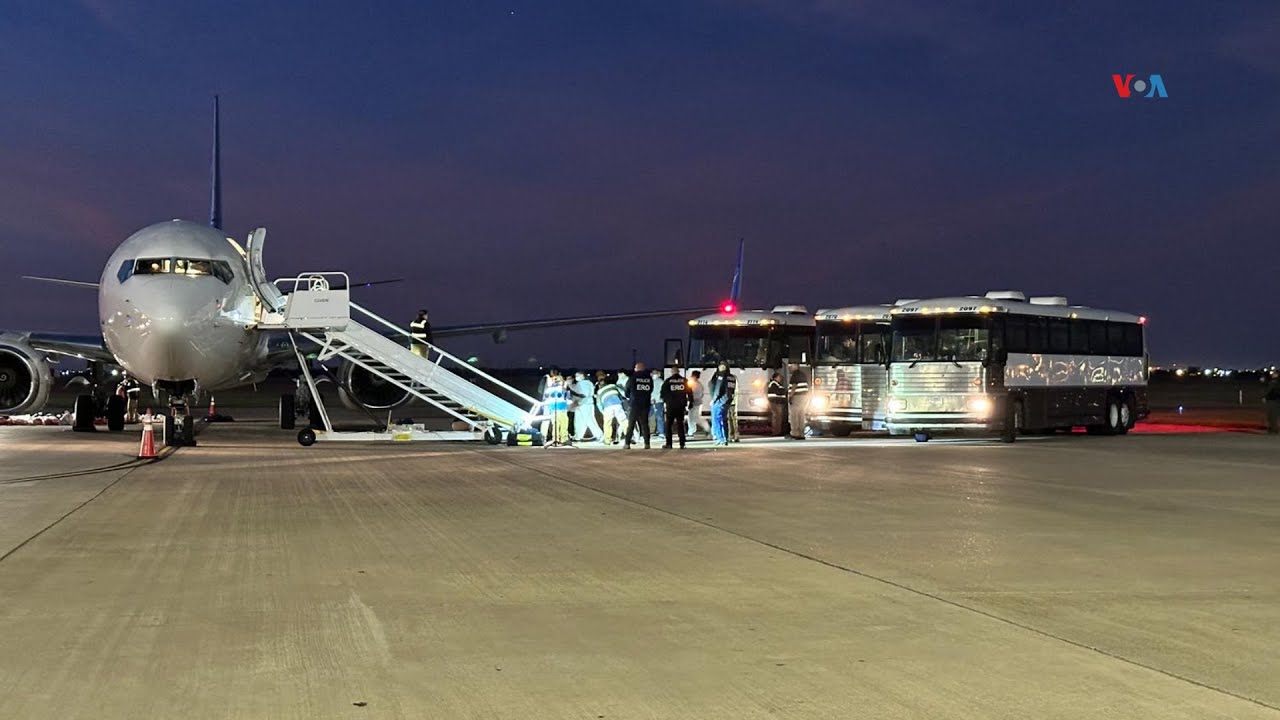EEUU envía a Venezuela un primer avión con deportados
