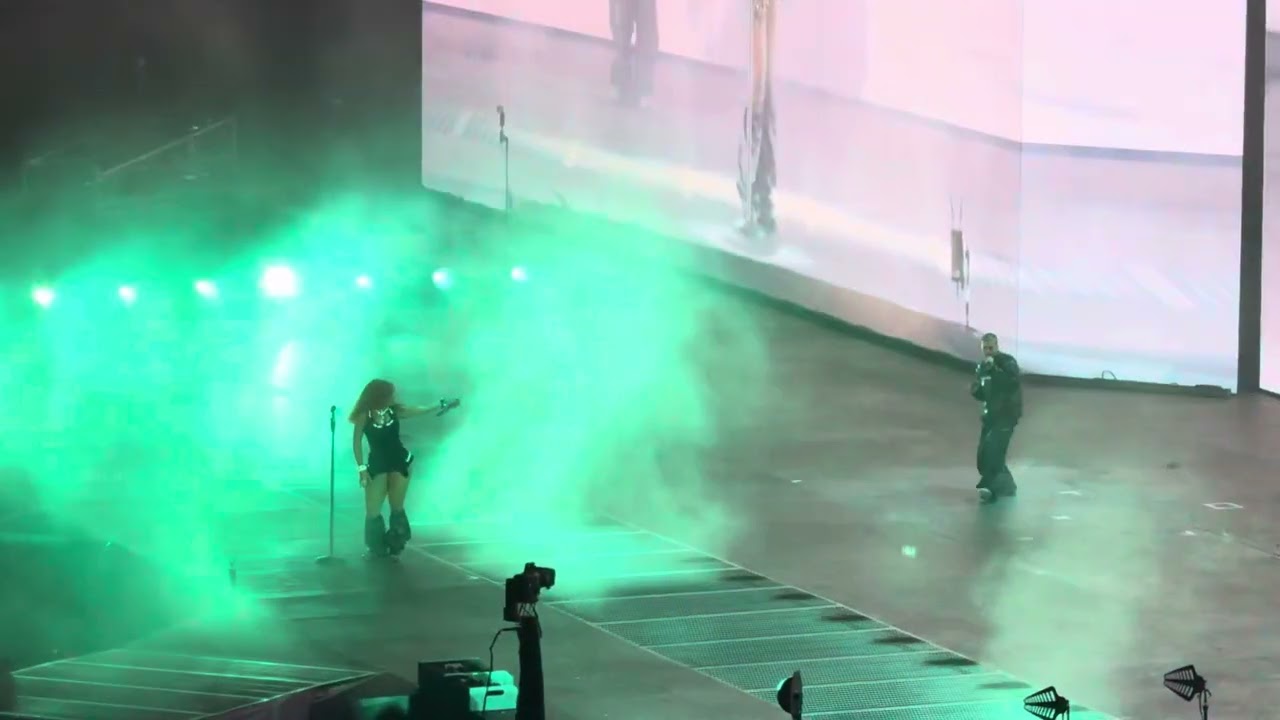 SZA Featuring Justin Bieber- Snooze Live at So Fi Stadium (GNX Tour) 