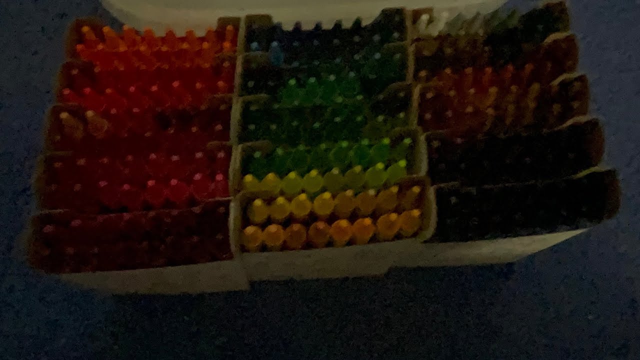 Isaiah Sorts 240 Crayons