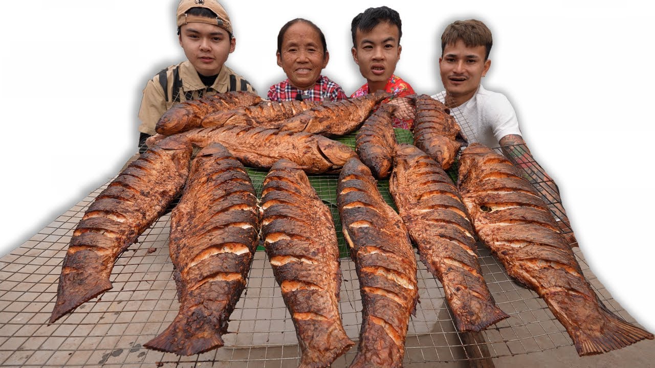 Bà Tân Vlog - Lần Đầu Làm 40kg Cá Trắm Hun Khói Siêu To Khổng Lồ