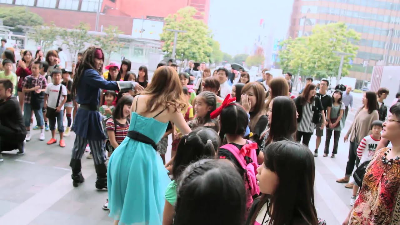 博多駅で２３０人がフラッシュモブ！ 福岡市アジアンパーティ2013 Asian Party Flash mob