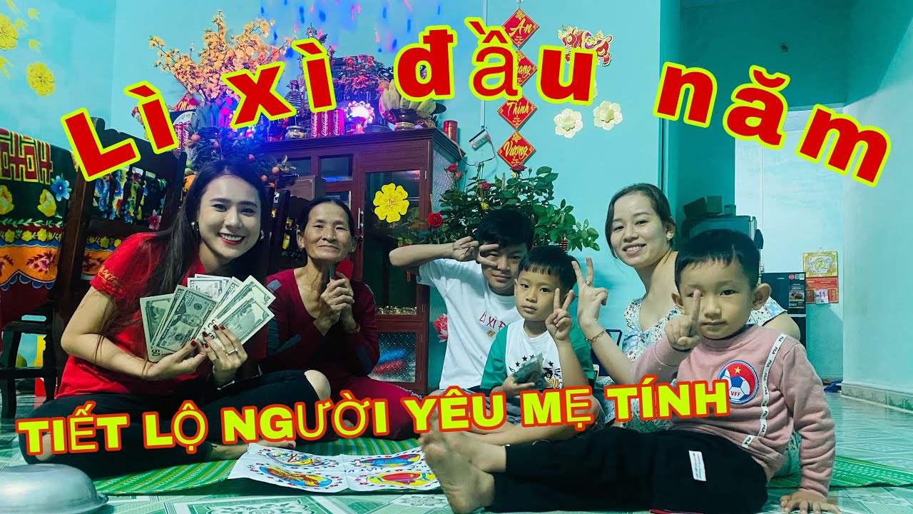 Anh Youtube gửi tiền cho Mẹ Tính dịp tết, mẹ không nhận vì sợ bắt đi 😂