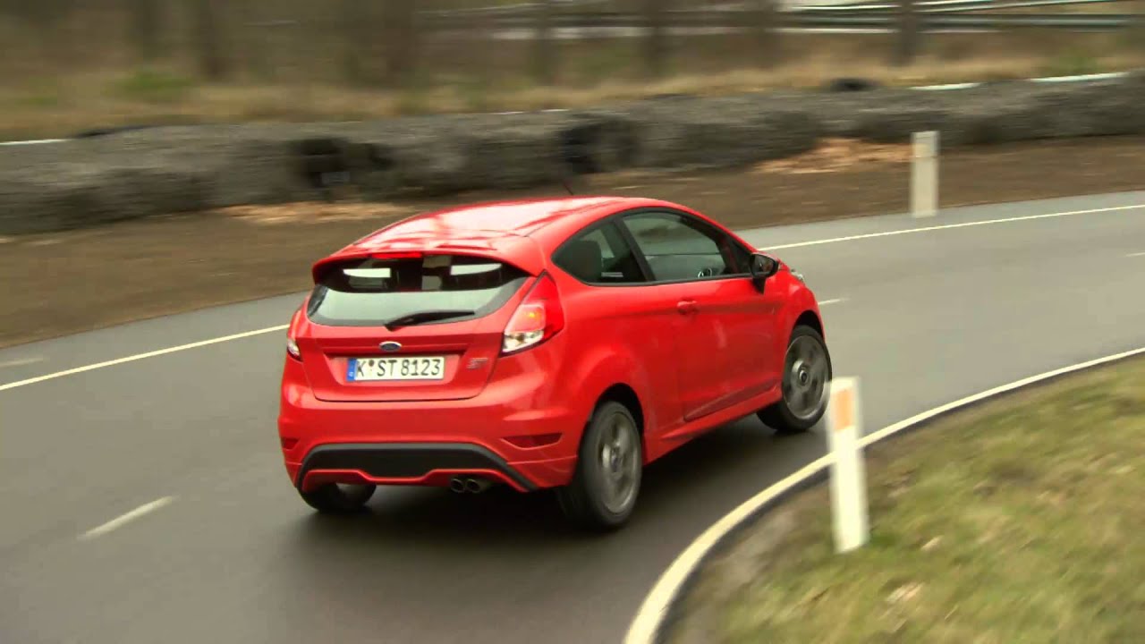 Ford Fiesta ST versus legendary Lommel Track 7