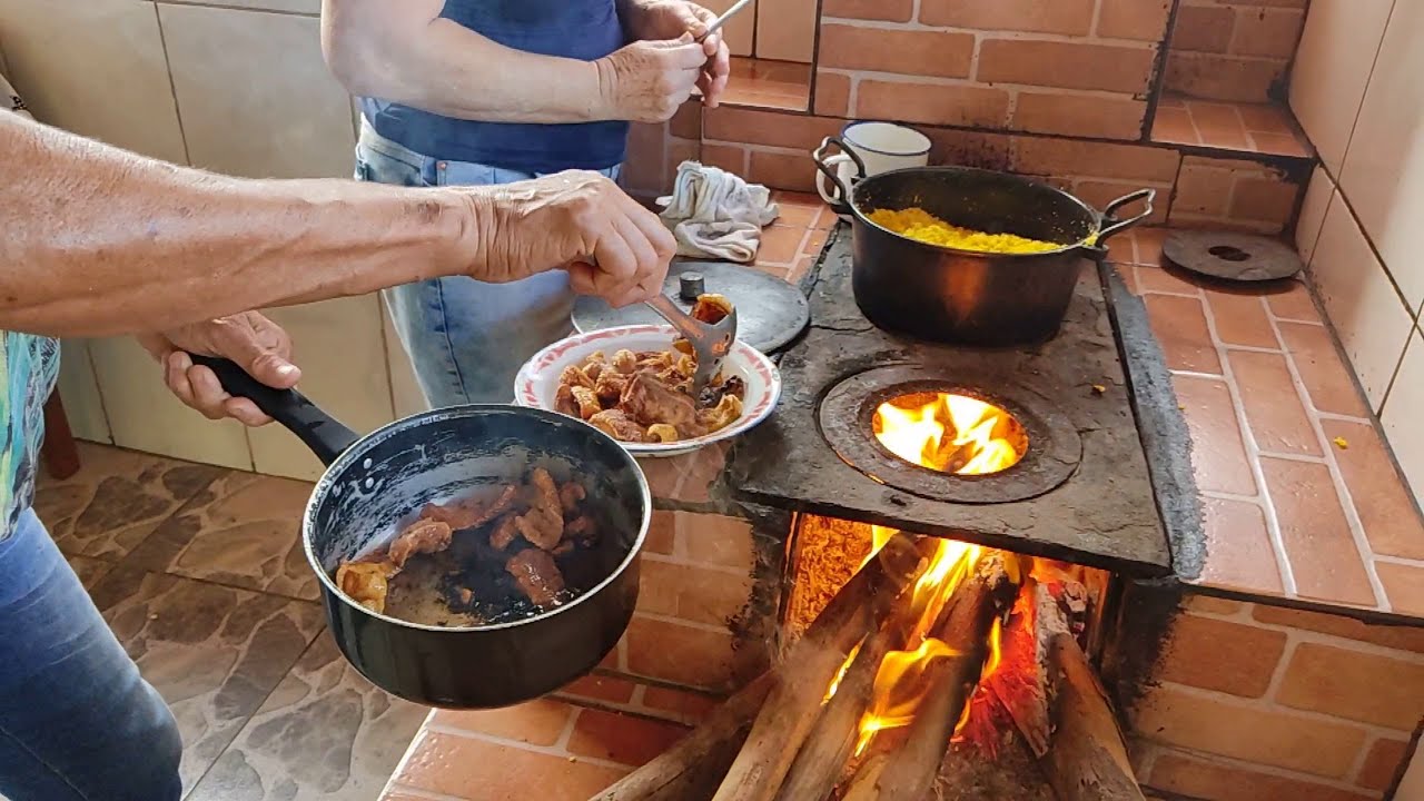 FIZEMOS A RECEITA MINEIRA DO FUBA SUADO.