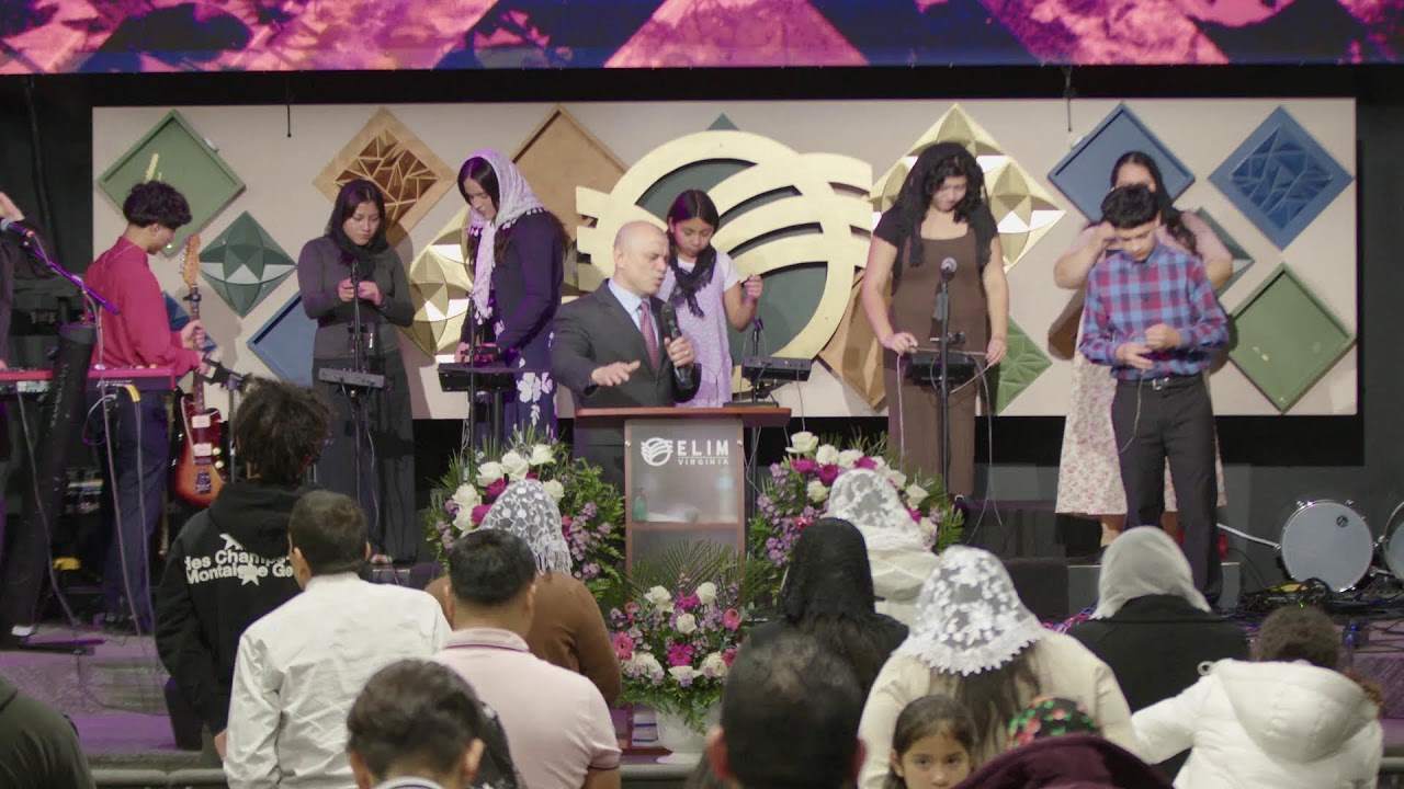 Momento de Oracion y Culto de Lideres