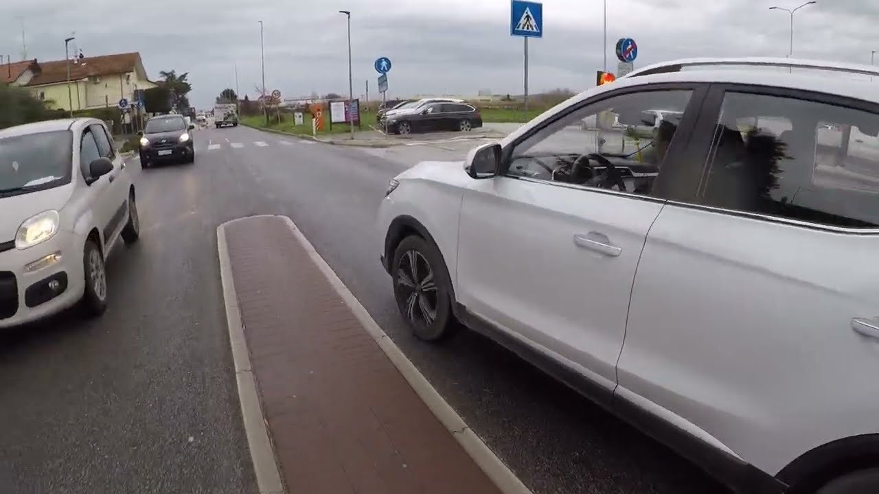 Boosterino vlog DJ Fuso 12 02 2026 Oggi Pioggia e Strada Bagnata NON SI PUò Correre Vietato Correre