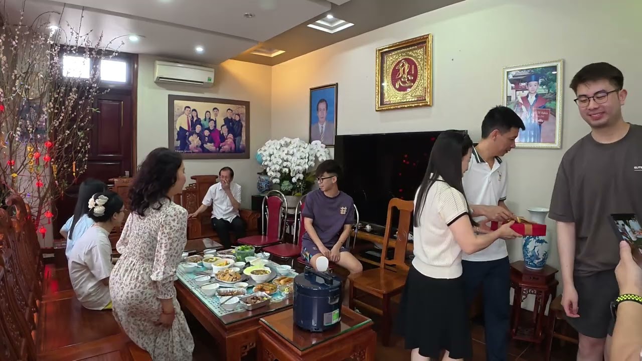 Du Lịch Việt Nam 01-03-2026 (Ăn trưa nhà Ông nội. )