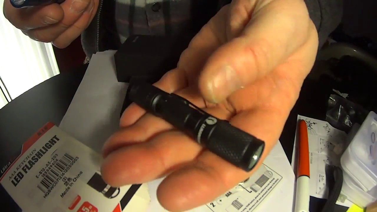 Déballage de la lampe UltraTac K18 - 360 Lumens