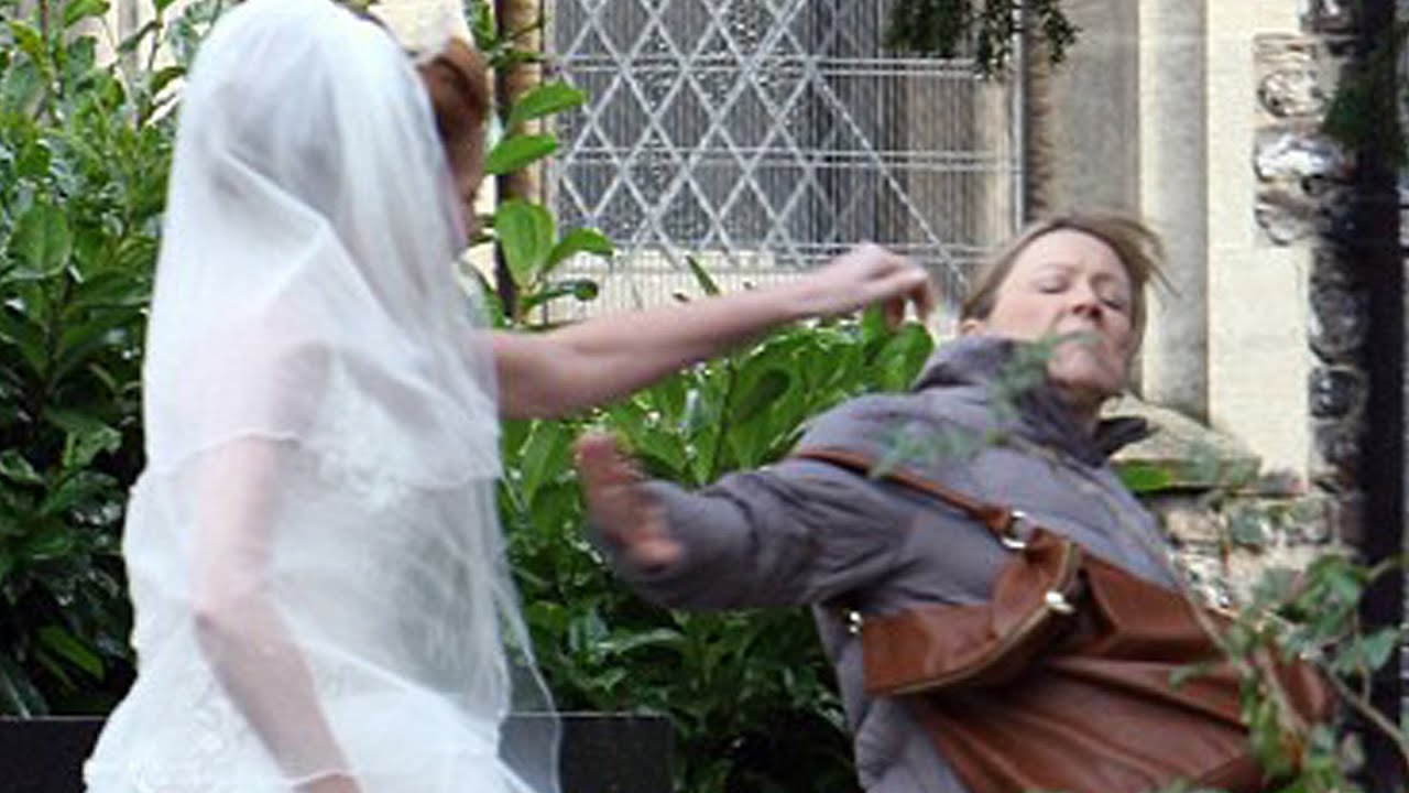 EastEnders - Bianca Jackson Vs. Carol Jackson (18th February 2010)