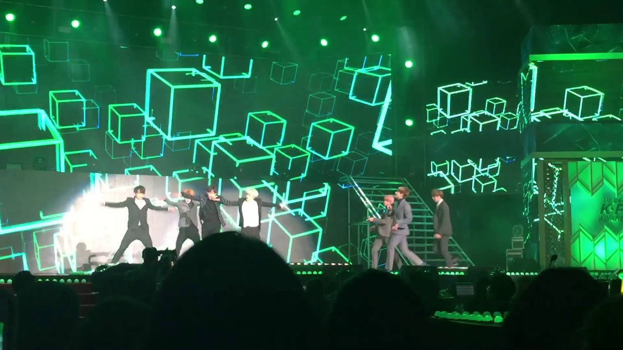 GAON CHART K-POP AWARDS 160217 BTS